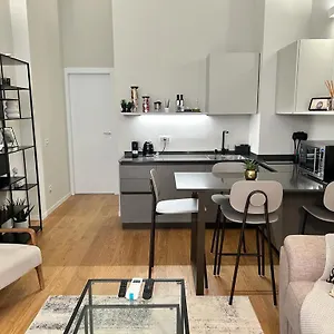 https://mels-house-duomo-district-milano-centro.italymilanhotels.net