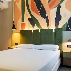 4* Aparthotel Elite &